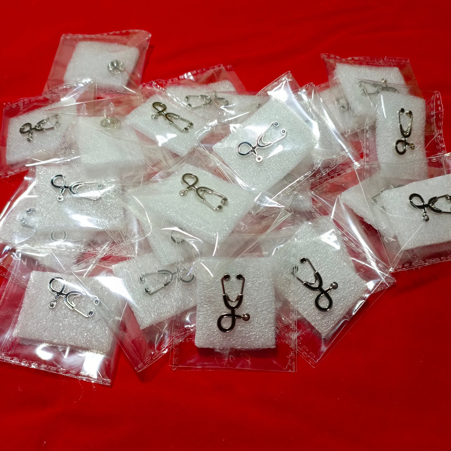 Lapel pins of stethoscope black