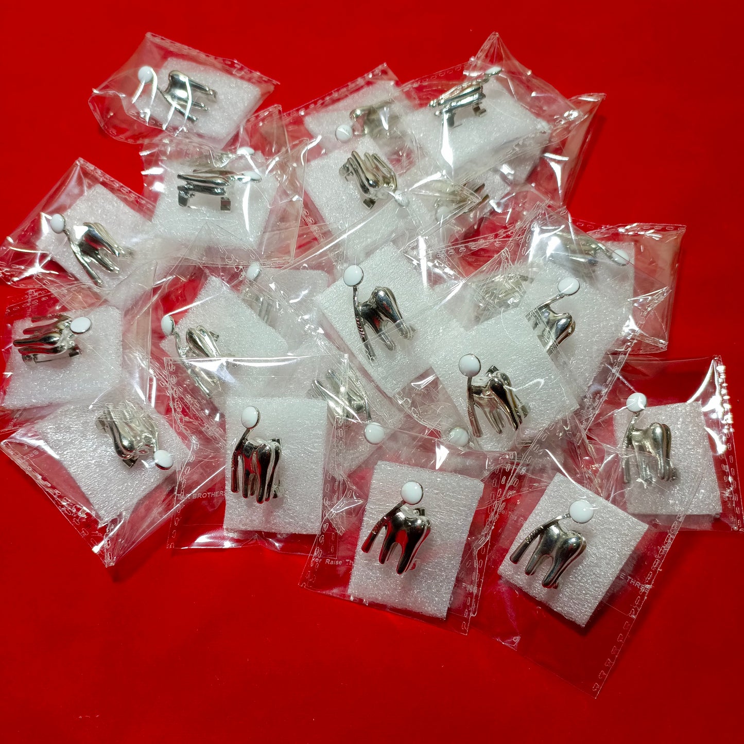 Lapel pins of tooth & brush