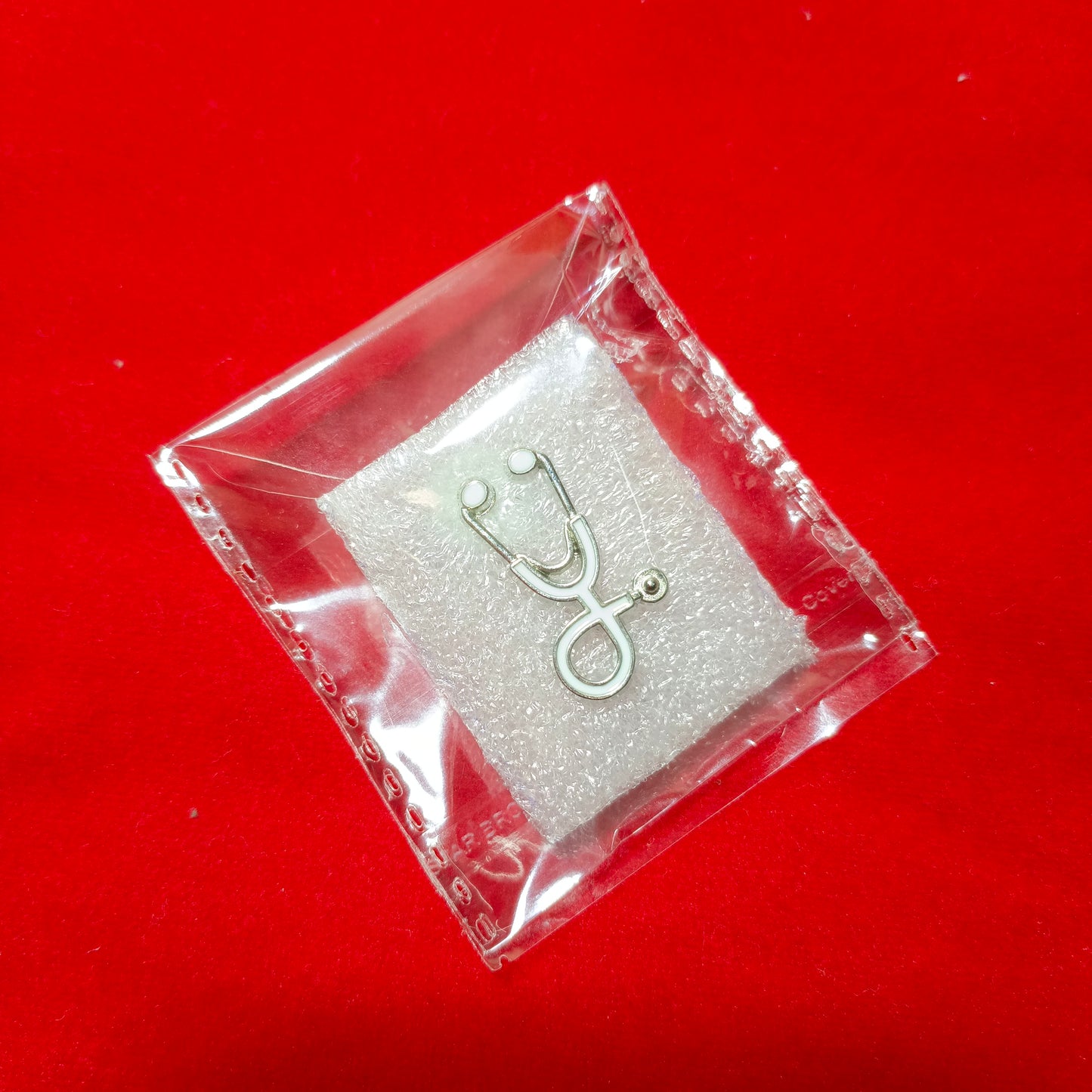 Lapel Pin of Stethoscope White