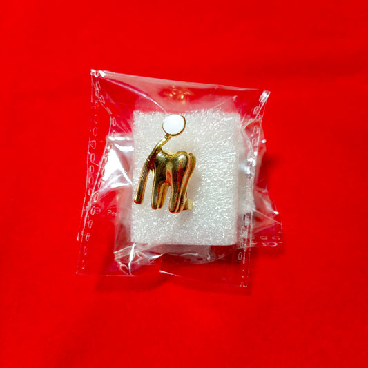 Lapel pins of 3D Tooth with brush
