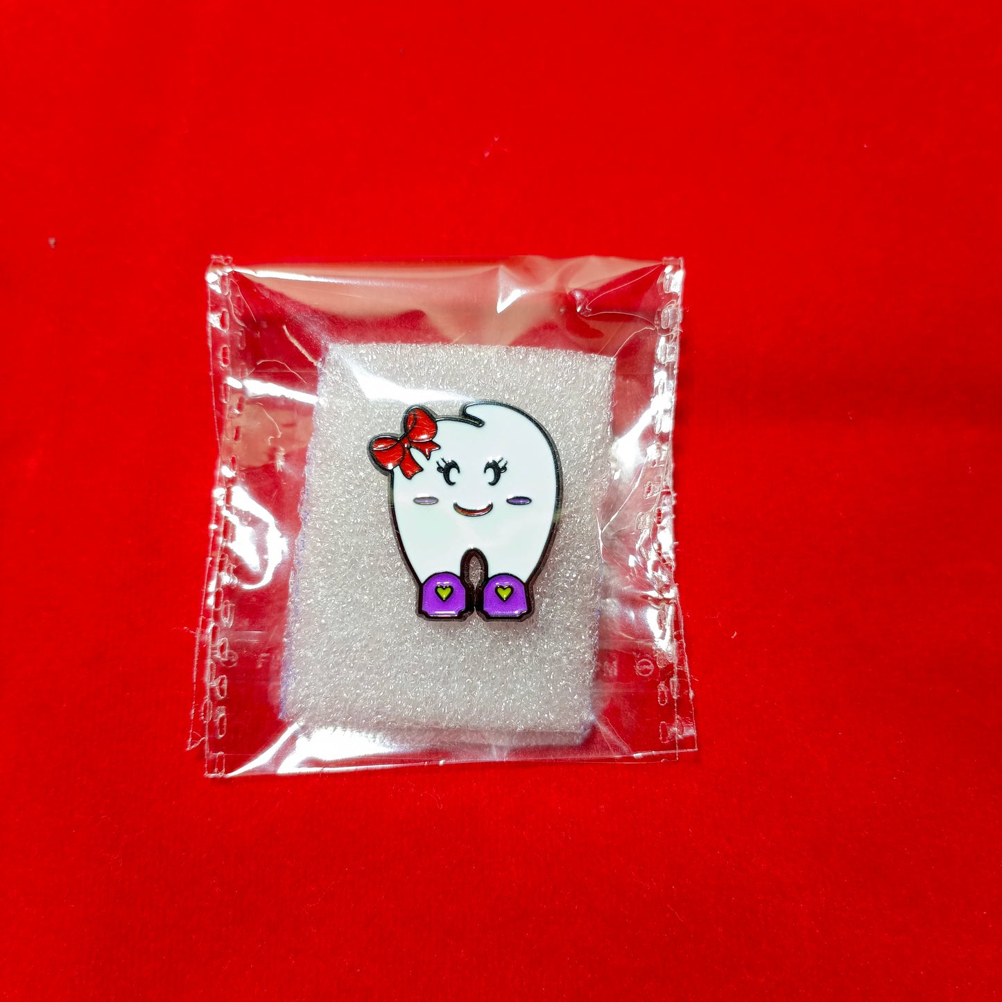Lapel pins of she tooth cartoon